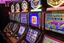 Studio live-dealer ceria4d dengan meja blackjack, roulette, dan baccarat